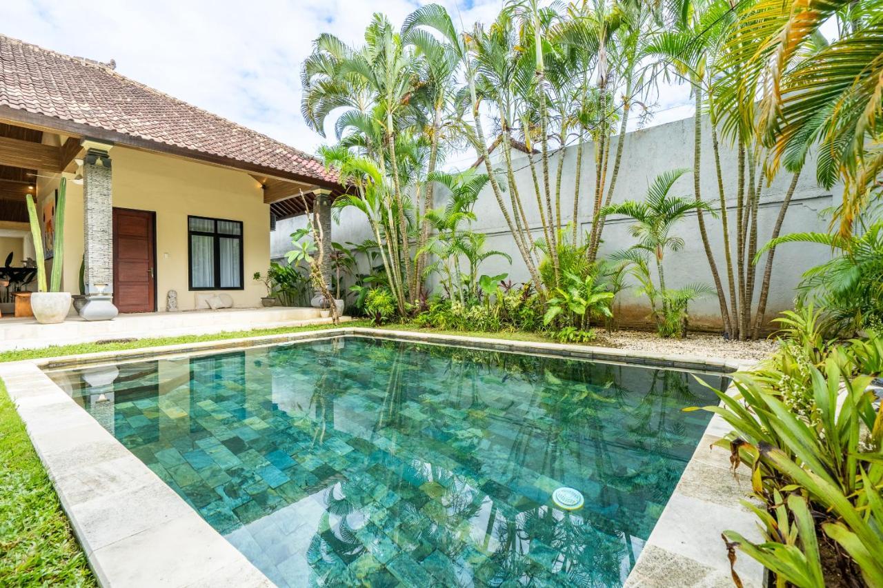 Villa Damai Oasis In The Heart Of Seminyak Bagian luar foto