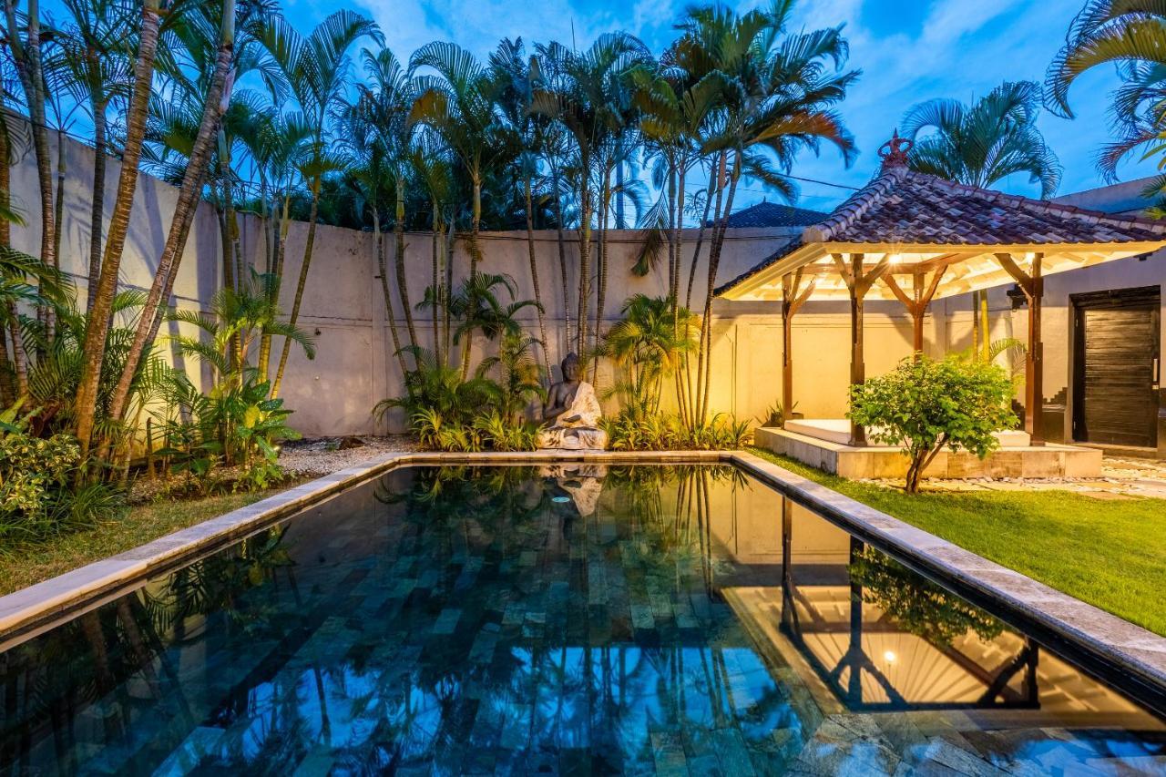 Villa Damai Oasis In The Heart Of Seminyak Bagian luar foto