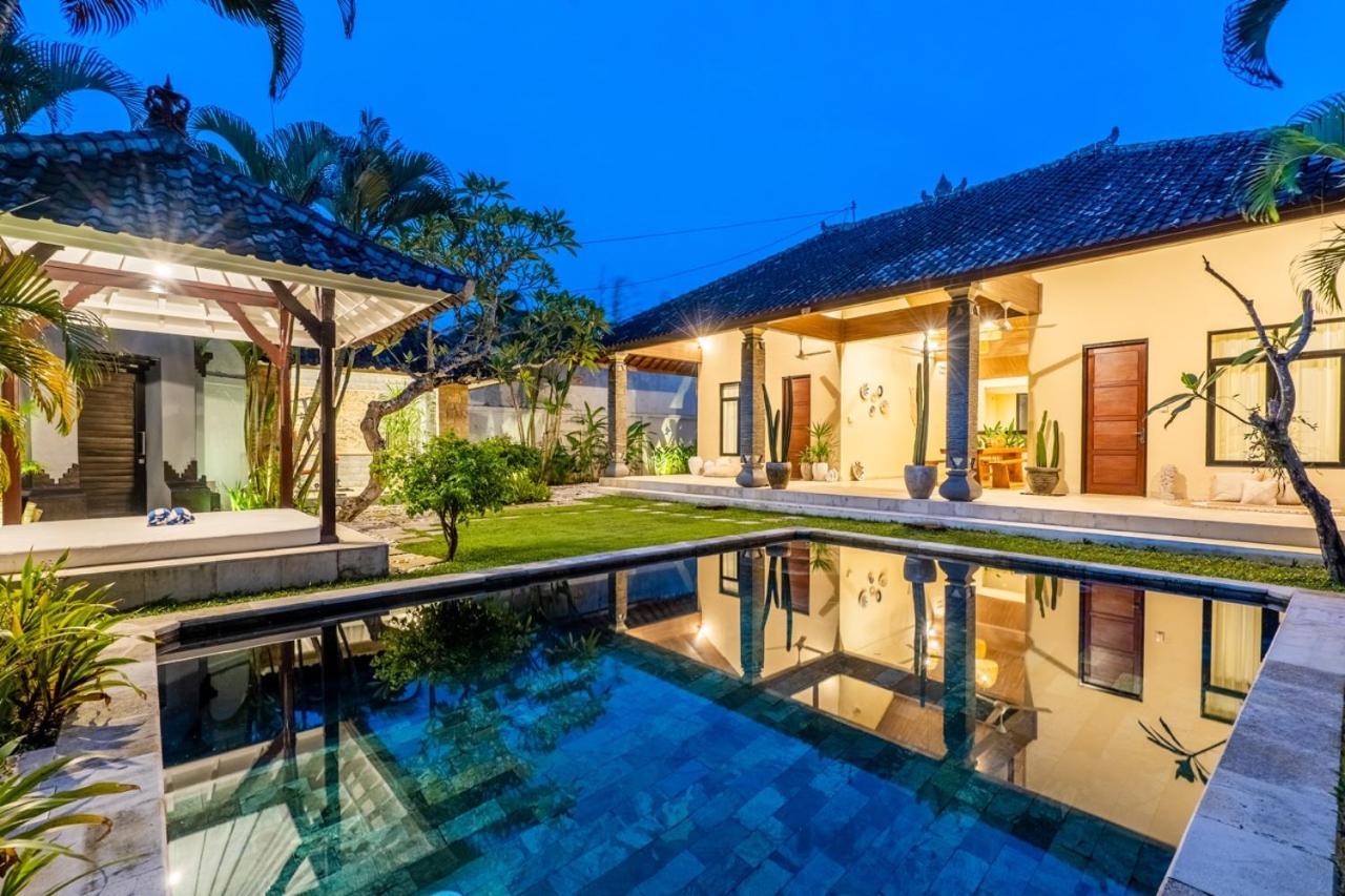 Villa Damai Oasis In The Heart Of Seminyak Bagian luar foto